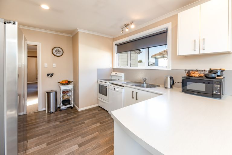 Photo of property in 8 Lindon Street, Rangiora, 7400