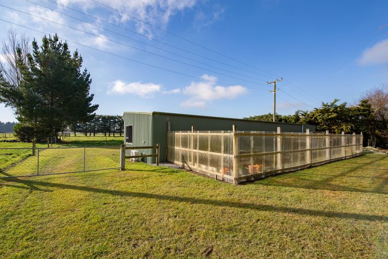 Photo of property in 974 Wolffs Road, West Eyreton, Rangiora, 7476