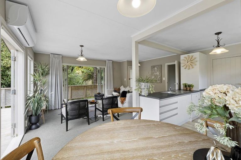 Photo of property in 49a Waiwaka Terrace, Strandon, New Plymouth, 4312