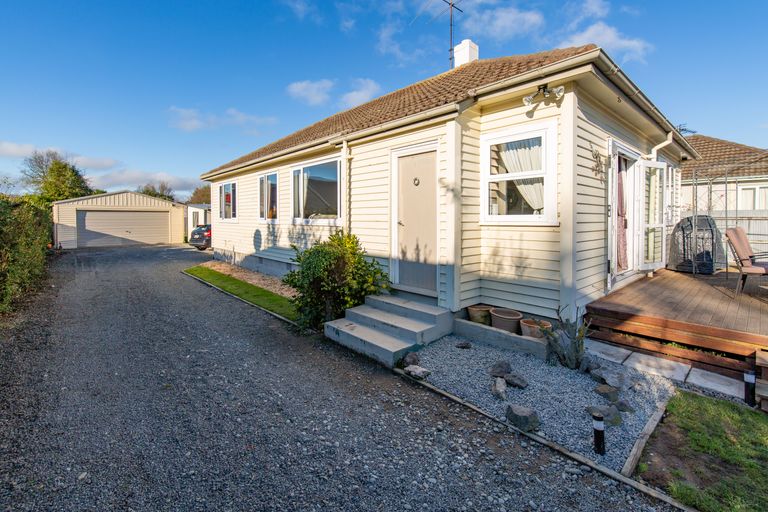 Photo of property in 8 Lindon Street, Rangiora, 7400