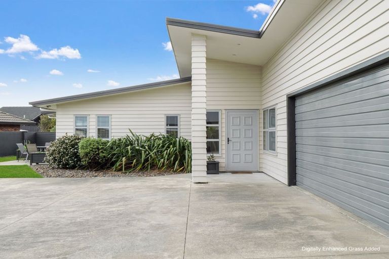 Photo of property in 9 Majestic Way, Kelvin Grove, Palmerston North, 4414