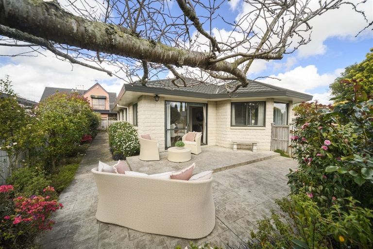 Photo of property in 28 Swansea Street, Hokowhitu, Palmerston North, 4410