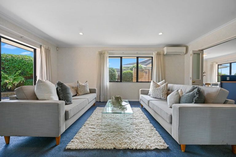 Photo of property in 2 Wilfred Street, St Andrews, Hamilton, 3200