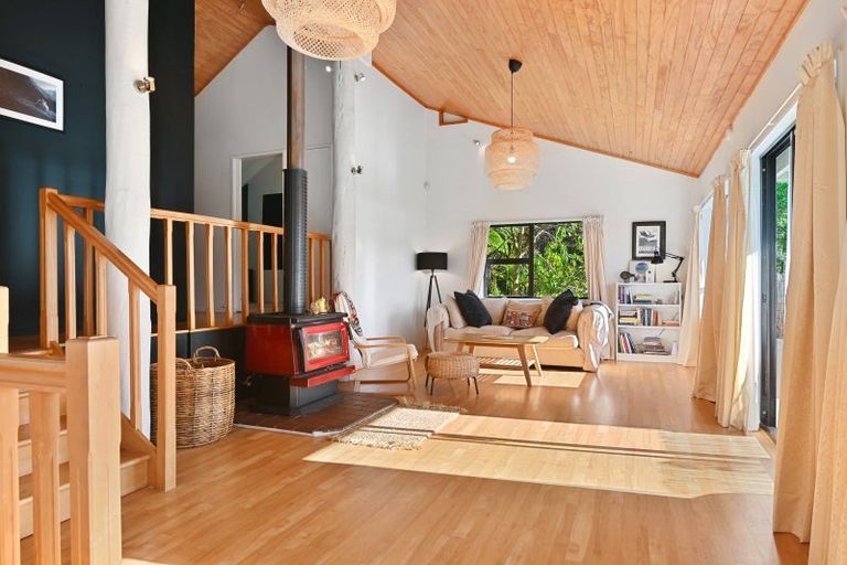 Photo of property in 4 Marama Terrace, Diamond Harbour, Lyttelton, 8971