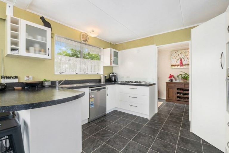 Photo of property in 9 Waihi Place, Westbrook, Palmerston North, 4412