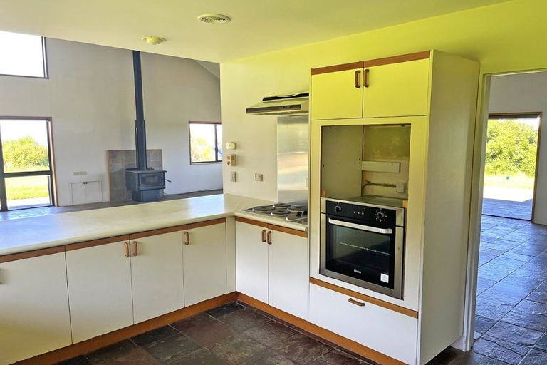 Photo of property in 1025 Takatu Road, Tawharanui Peninsula, Matakana, 0986