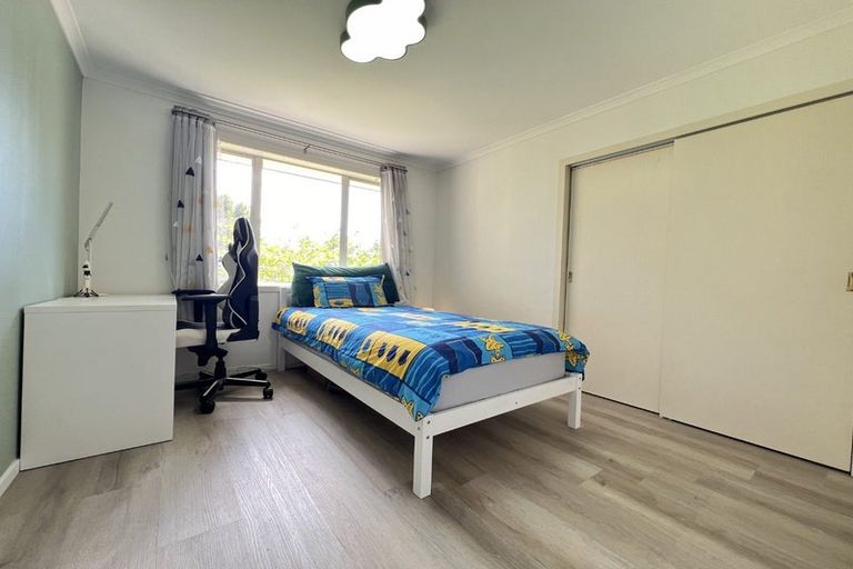 Photo of property in 38 Matija Place, Red Beach, 0932