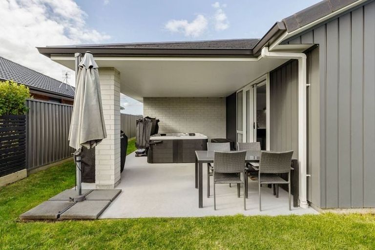 Photo of property in 37 Te Ranga Memorial Drive, Pyes Pa, Tauranga, 3112