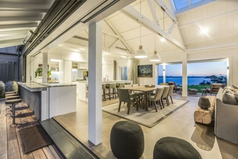 Photo of property in 13 Alan Murray Lane, Oneroa, Waiheke Island, 1081