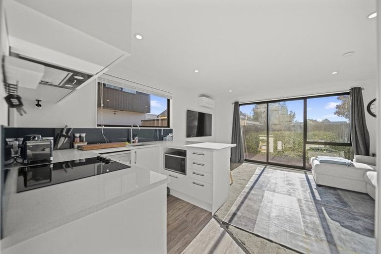 Photo of property in 86c Olliviers Road, Phillipstown, Christchurch, 8011