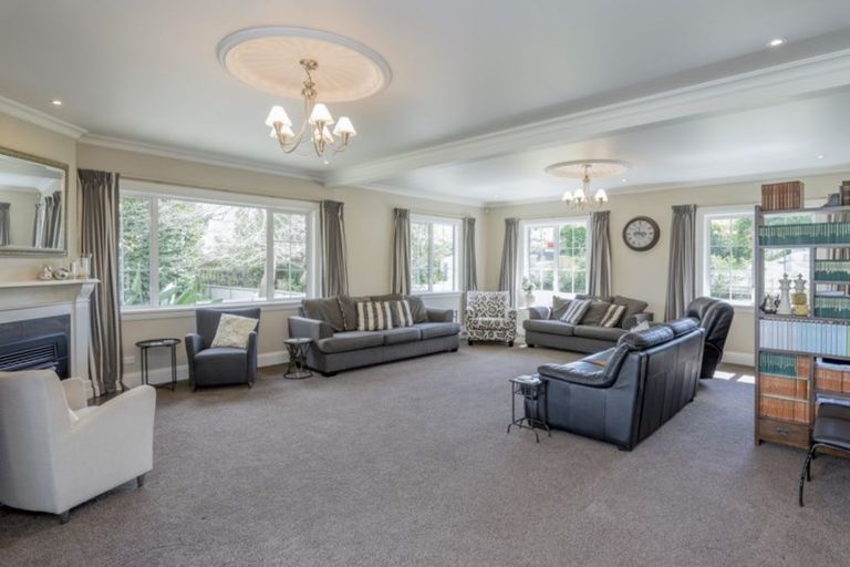 Photo of property in 47 Kawiu Road, Levin, 5510