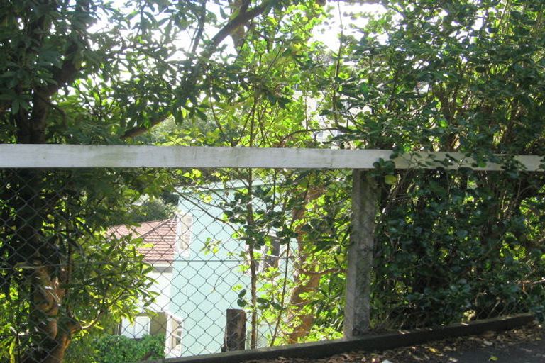 Photo of property in 39 Kinghorne Street, Strathmore Park, Wellington, 6022