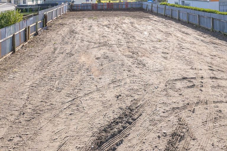 Photo of property in 19 Karewa Street, Castlecliff, Wanganui, 4501