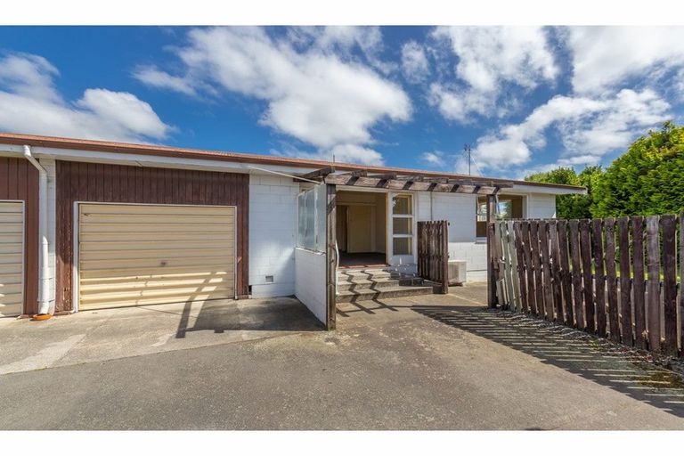 Photo of property in 2/365 Greers Road, Bishopdale, Christchurch, 8053