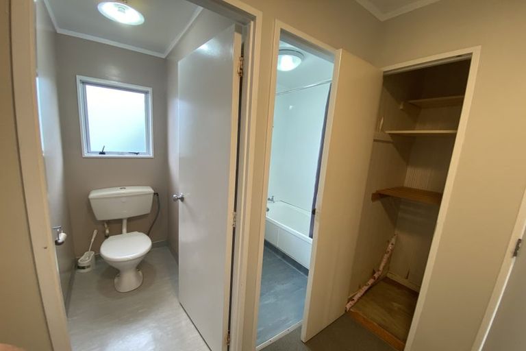 Photo of property in 1/15 Stoll Place, Clendon Park, Auckland, 2103