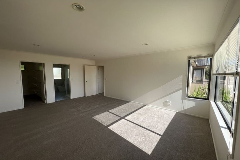 Photo of property in 66 Kate Sheppard Avenue, Torbay, Auckland, 0630