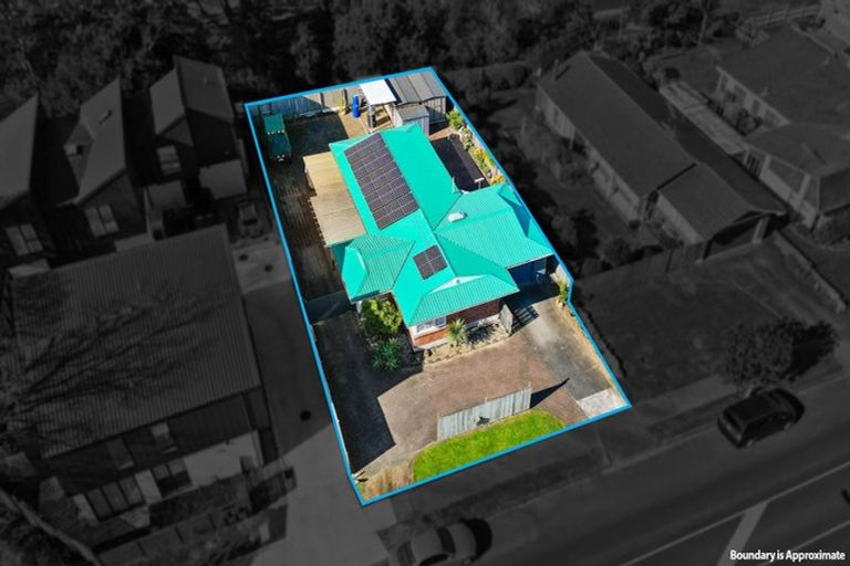 Photo of property in 40 Cascades Road, Pakuranga Heights, Auckland, 2010