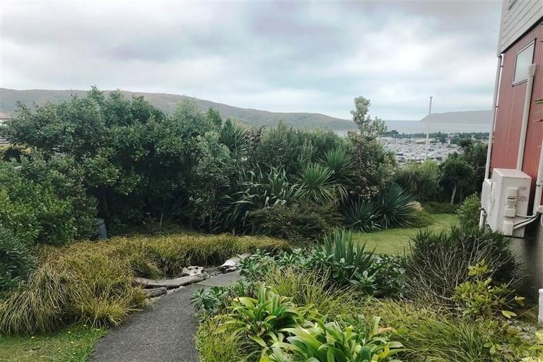 Photo of property in 58 Kiriwai Road, Paremata, Porirua, 5024