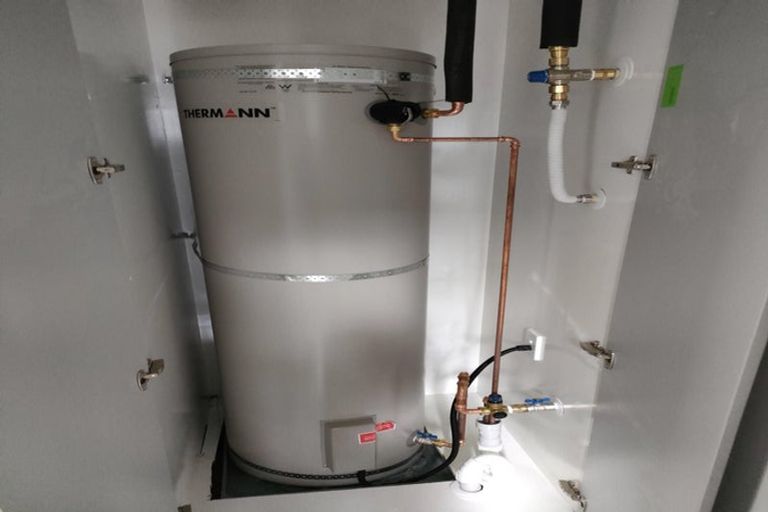 Photo of property in 14 Arataki Way, Glen Eden, Auckland, 0602