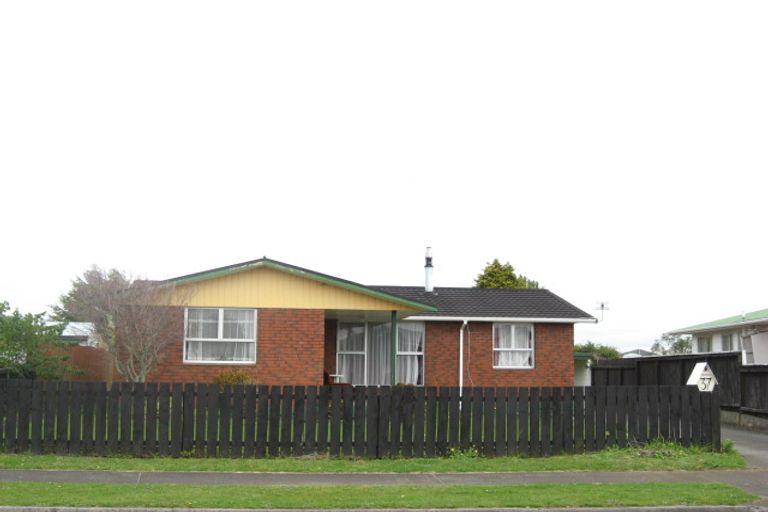 Photo of property in 37 Sole Avenue, Bell Block, New Plymouth, 4312