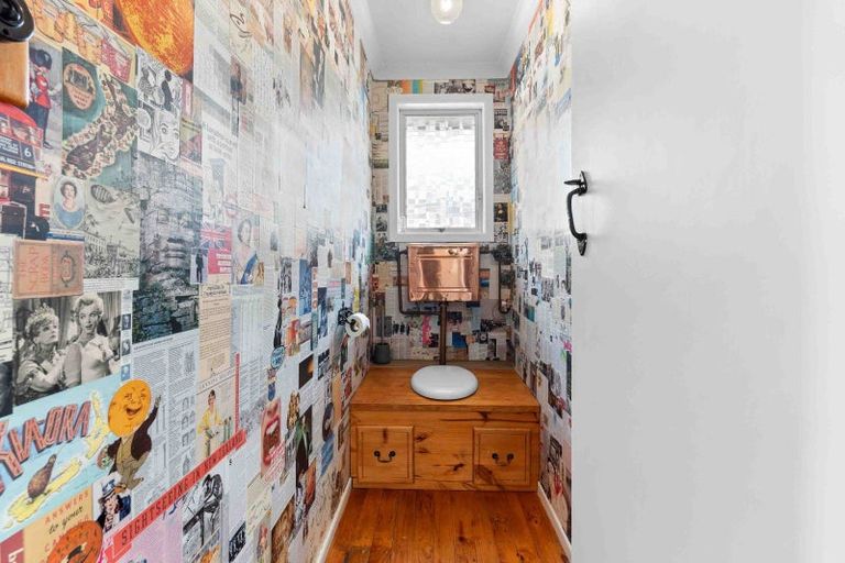 Photo of property in 15 Carlton Terrace, Westown, New Plymouth, 4310