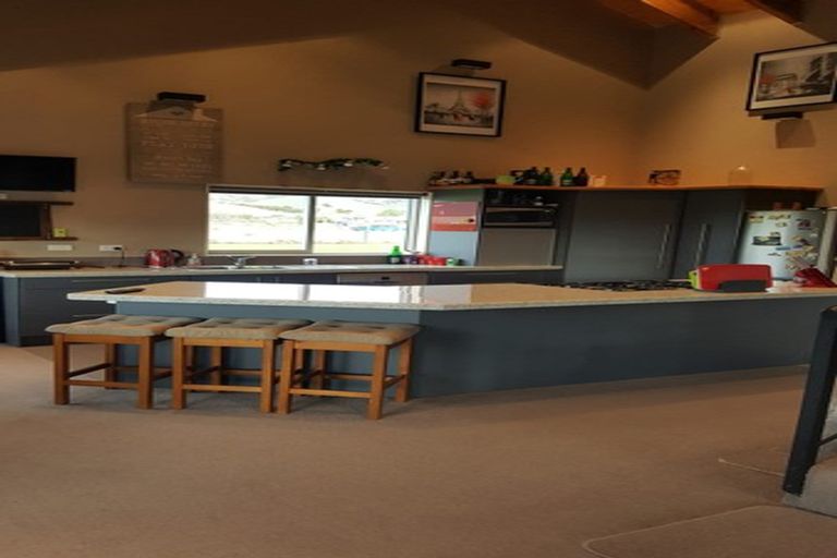 Photo of property in 8 Westoe Street, Waikaia, 9778