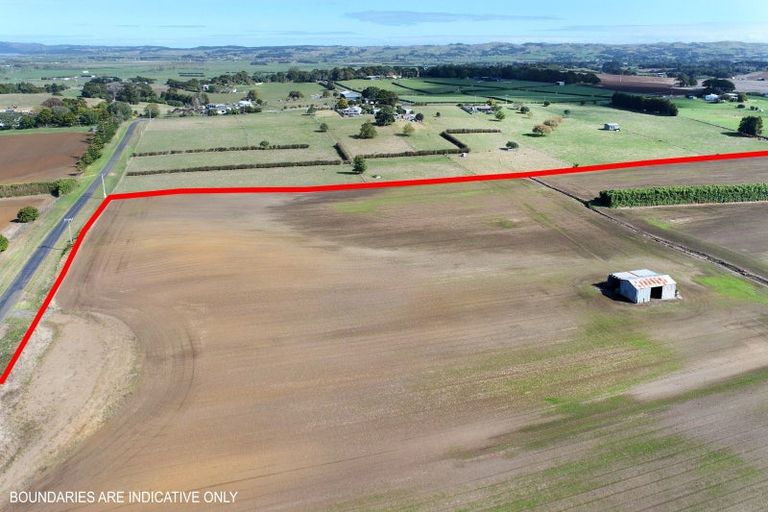 Photo of property in 142 Hutchings Road, Waiuku, 2682
