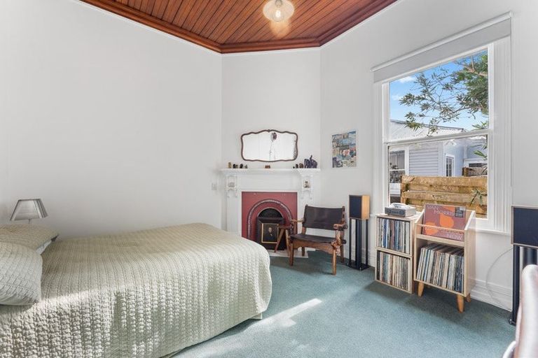 Photo of property in 12 Hurworth Place, College Estate, Whanganui, 4500