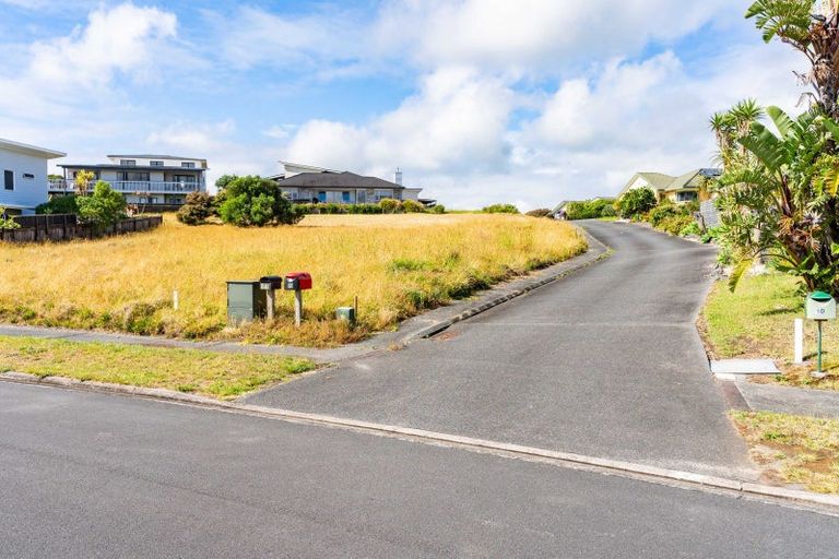 Photo of property in 20 Kihi Place, Ruakaka, 0116