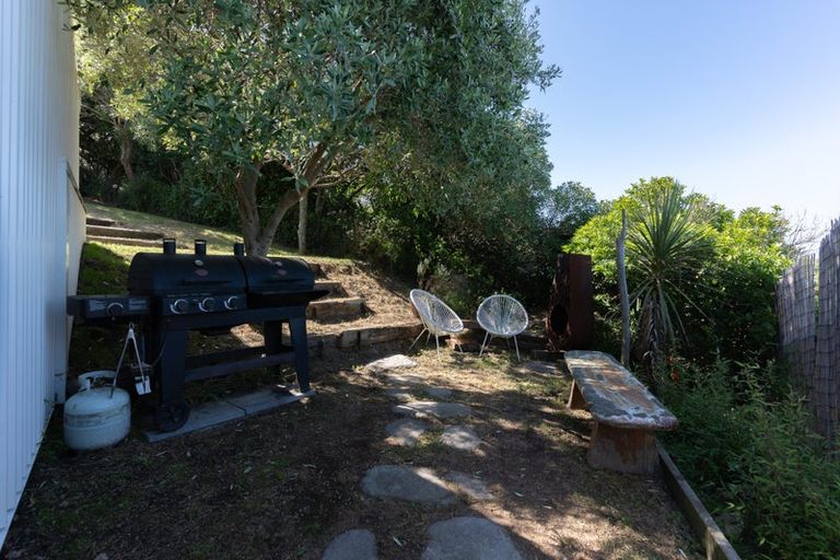 Photo of property in 16 Downes Street, Titahi Bay, Porirua, 5022