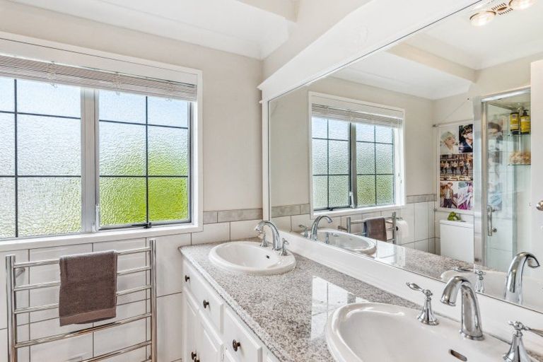 Photo of property in 16 Byrd Street, Levin, 5510