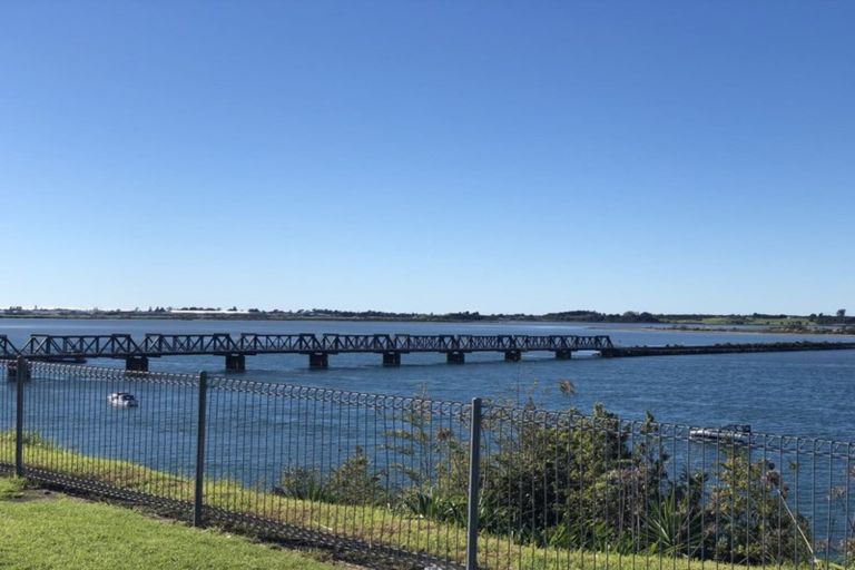 Photo of property in 2/10 Second Avenue, Tauranga, 3110