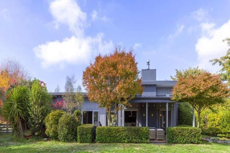 Photo of property in 60 Dalmore Way, Acacia Bay, Taupo, 3385