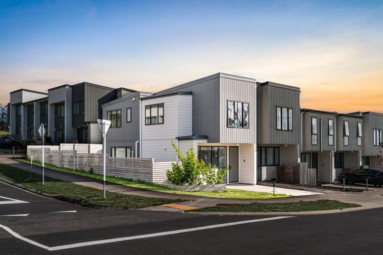 Photo of property in 12 Karoro Road, Flat Bush, Auckland, 2019