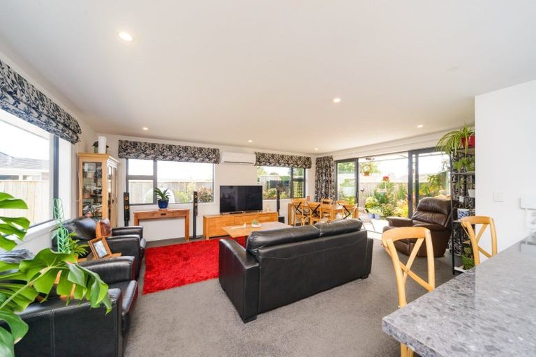 Photo of property in 43a Abraham Crescent, Milson, Palmerston North, 4414