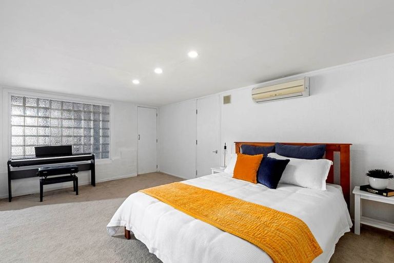 Photo of property in 5 Freya Place, Torbay, Auckland, 0630