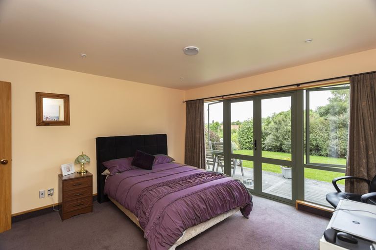 Photo of property in 12 Grove Avenue, Weston, Oamaru, 9401