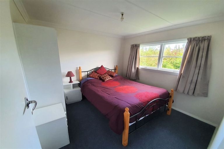 Photo of property in 37 Timaru Road, Waimate, 7924