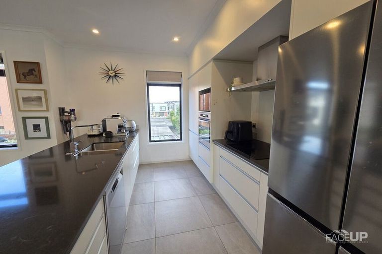 Photo of property in 83c Hobsonville Point Road, Hobsonville, Auckland, 0616