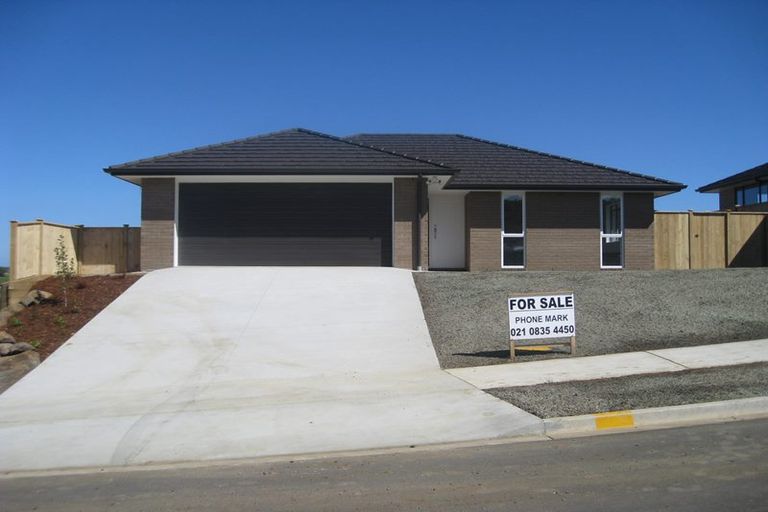 Photo of property in 12 Helenvale Crescent, Pokeno, 2402