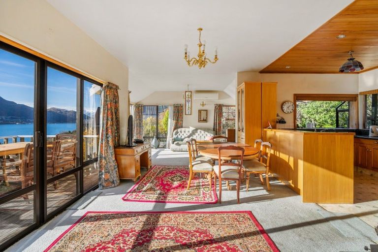 Photo of property in 367 Peninsula Road, Kelvin Heights, Queenstown, 9300