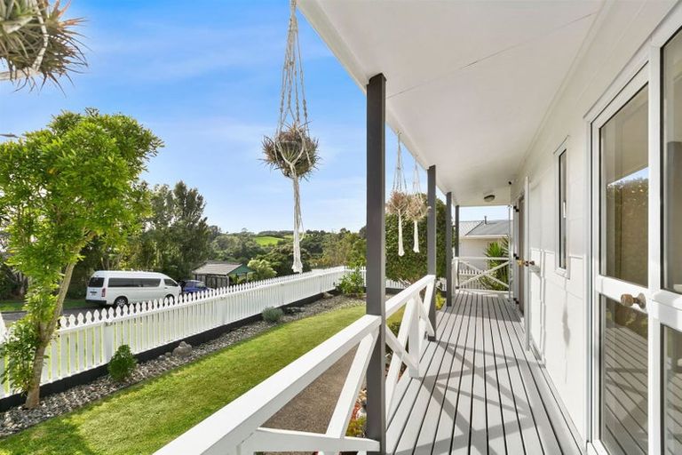 Photo of property in 11 Te Ngaere Place, Merrilands, New Plymouth, 4312