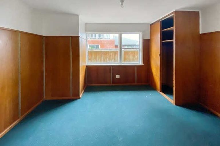 Photo of property in 22 Straven Road, Riccarton, Christchurch, 8011