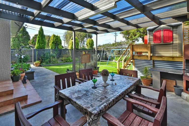 Photo of property in 47 Huia Road, Papatoetoe, Auckland, 2025