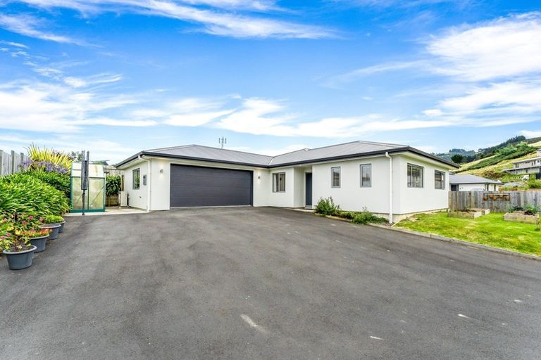 Photo of property in 6 Glendermid Close, Sawyers Bay, Port Chalmers, 9023