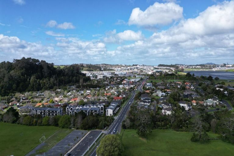 Photo of property in Verdant Lane, 3/269 Rosedale Road, Albany, Auckland, 0632