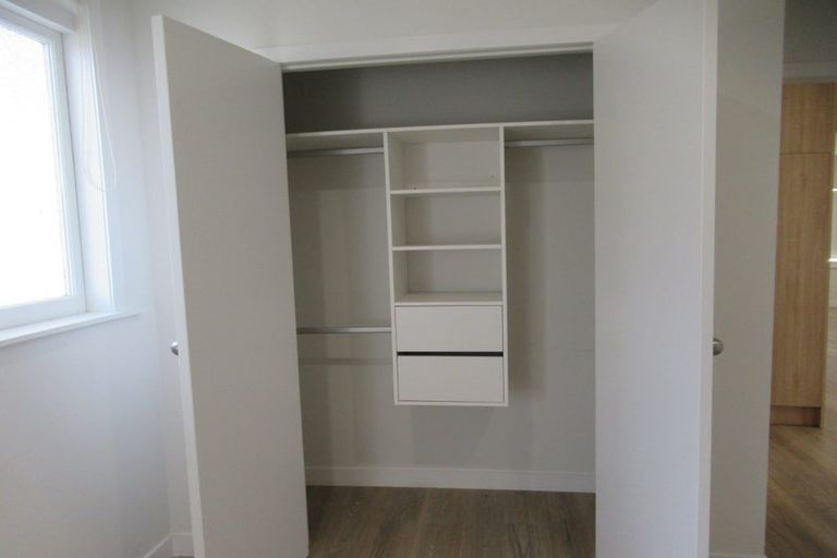 Photo of property in 2 Nikau Street, New Lynn, Auckland, 0600