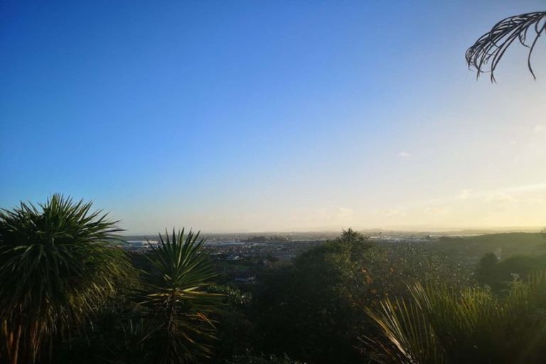 Photo of property in 114 Point View Drive, East Tamaki Heights, Auckland, 2016