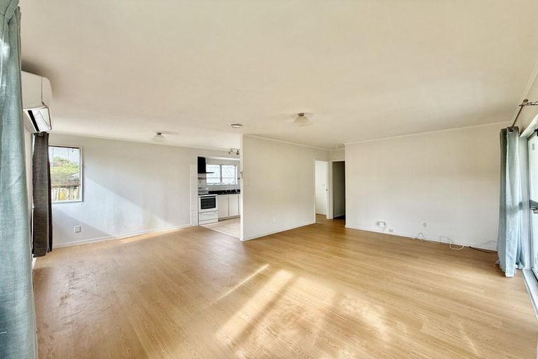Photo of property in 129 Aviemore Drive, Highland Park, Auckland, 2010