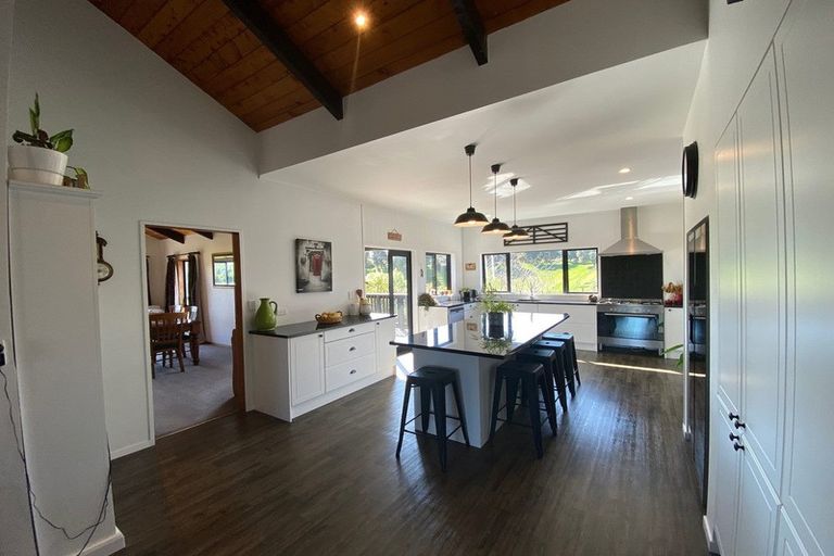 Photo of property in 30 Pararewa Drive, Whalers Gate, New Plymouth, 4310